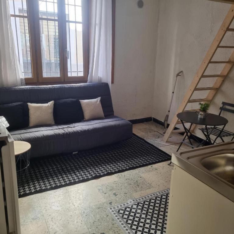 Beau Studio En Centre Ville Нарбон Екстериор снимка