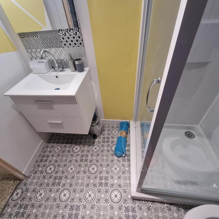 Beau Studio En Centre Ville Нарбон Екстериор снимка