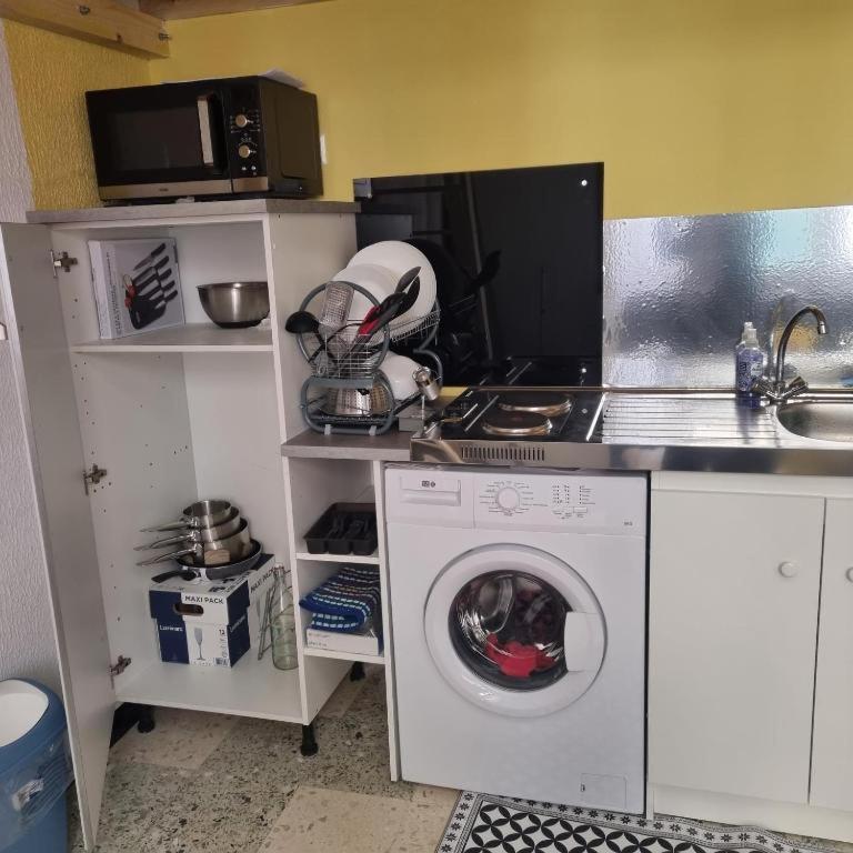 Beau Studio En Centre Ville Нарбон Екстериор снимка